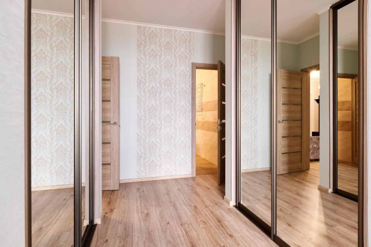Затишна Квартира У Центрі Міста Elisium3 Kiev Esterno foto